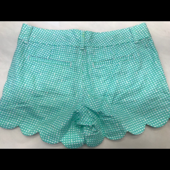 Lilly Pulitzer Scalloped Short - Picture 3 of 4